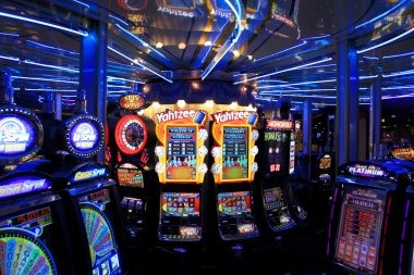 Bonanza Gold slot game interface on jempol hoki showing mining theme and cascading reels